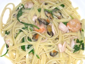 Seafood fettuccine, Shrimp, Mussels image.